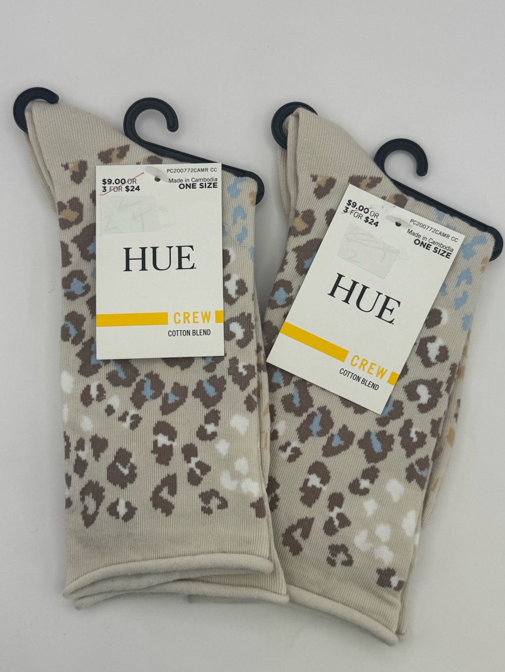 HUE Jeans Socks Cream Animal Print - 2 Pairs - Crew Style